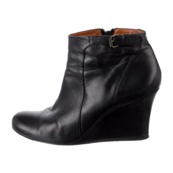 ✨ Lanvin Black Leather Ankle Booties | Wedge Heels | Buckle Detail | Size 8.5 - Picture 5 of 5